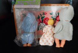 lot 30 3 dolls pkg back2